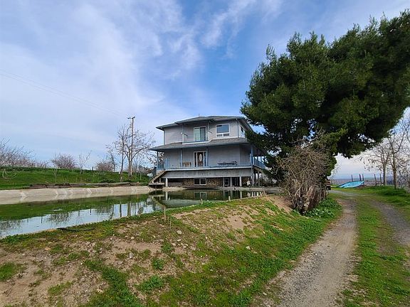 2nd image of 10947 Eaton Rd