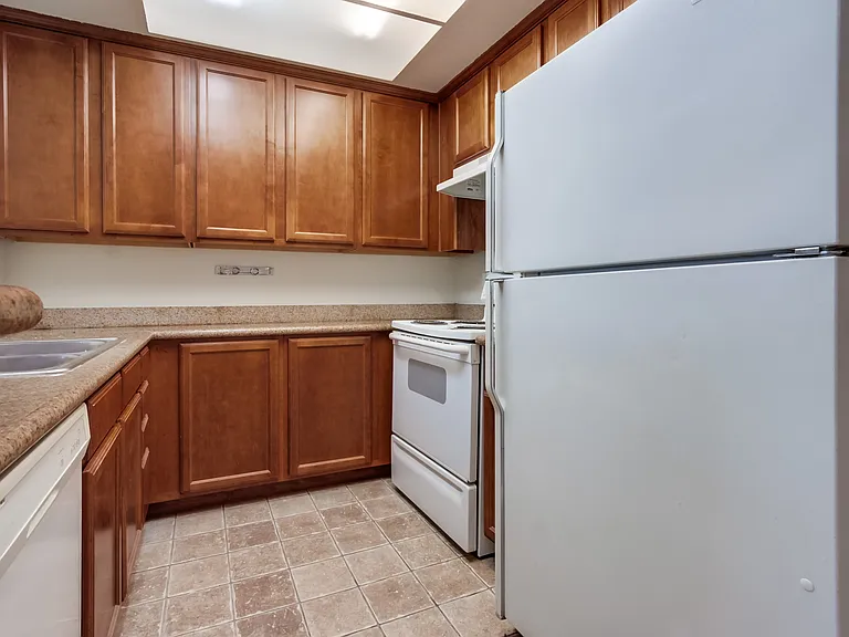 432 Edgehill Ln #33 — Photo 19
