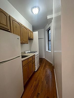 2nd image of 221 E 32nd St APT 12