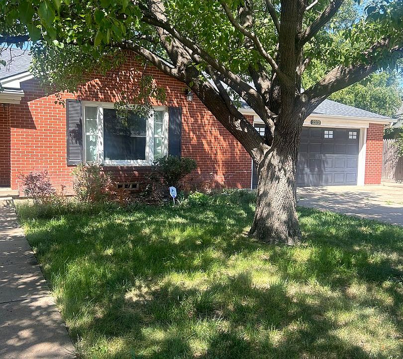 1st image of 2202 Crockett St S