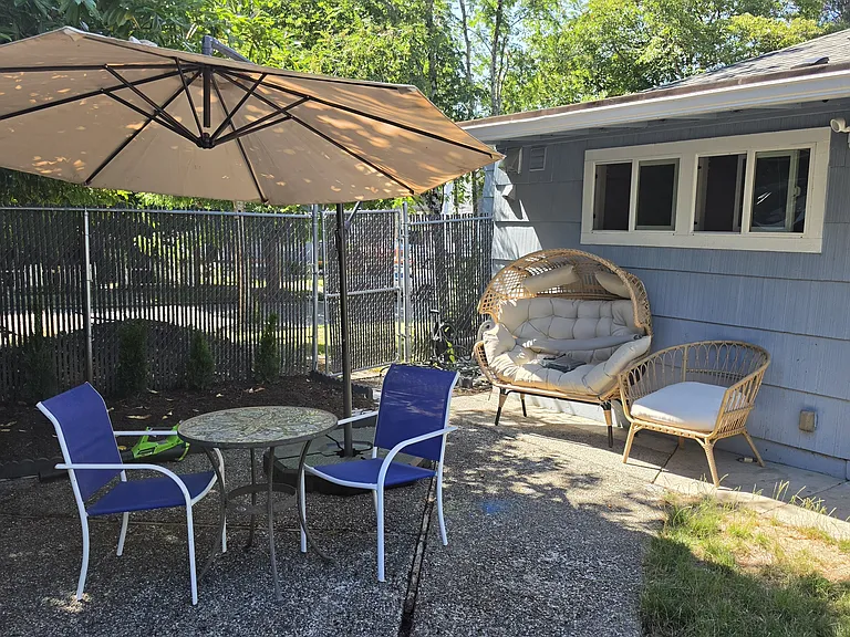 2220 S 8th St — Photo 25