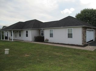 627 Topaz Dr, Max Meadows, VA 24360