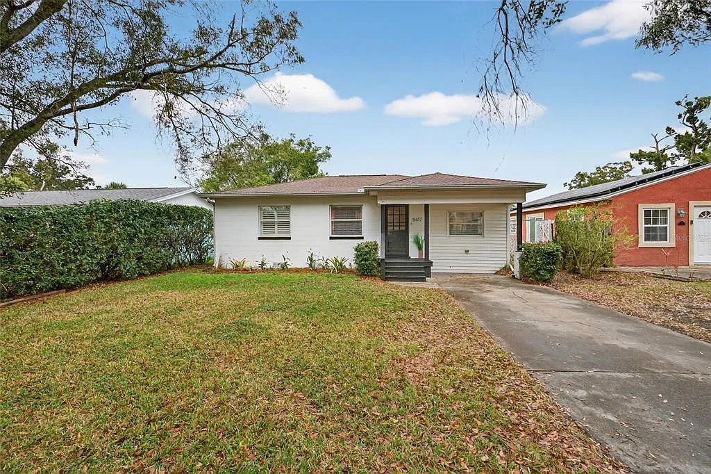 2 bed, 1.0 bath, 1044 sqft, $2,500 — Photo 1