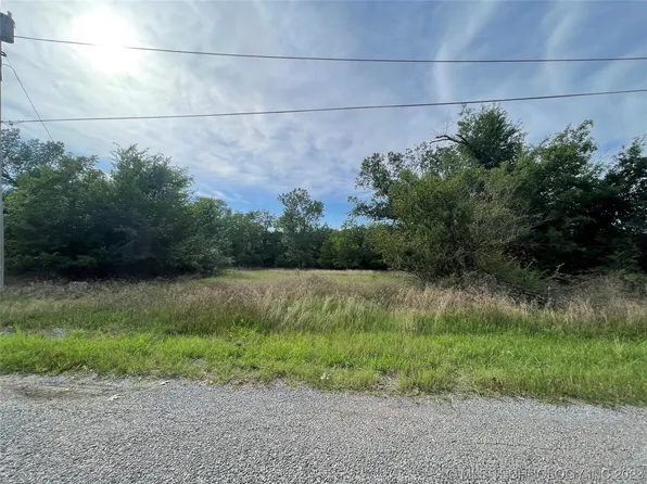 712 Landers Ave, Haileyville, OK 74546