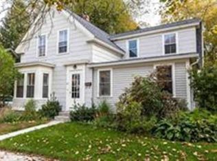 27 Maple St, Maynard, MA 01754