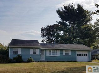 12 Forrestal Rd, Kendall Park, NJ 08824