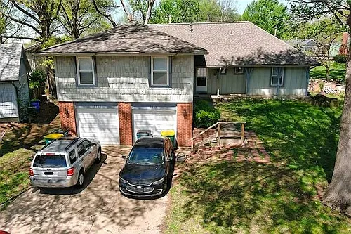 5804 Larsen Ln Photo 1
