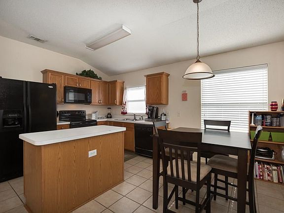 5th image of 2300 Tailburton Ct