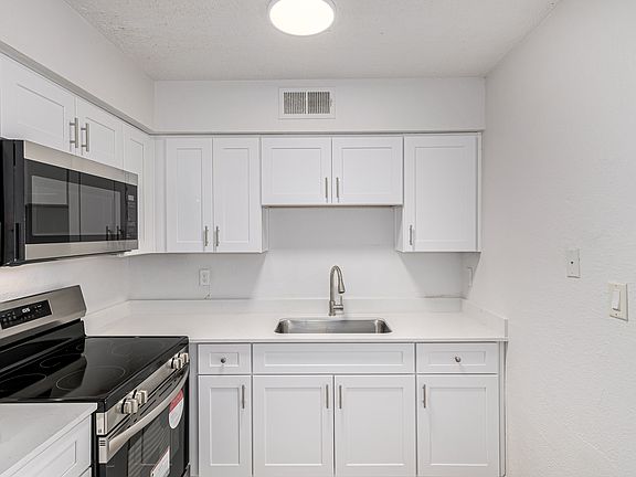 3rd image of 2623 E Greenway Rd #Phoenix 85032