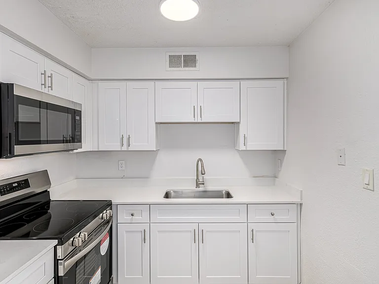 2623 E Greenway Rd #Phoenix 85032 — Photo 4