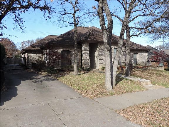 3rd image of 6607 Shorewood Dr