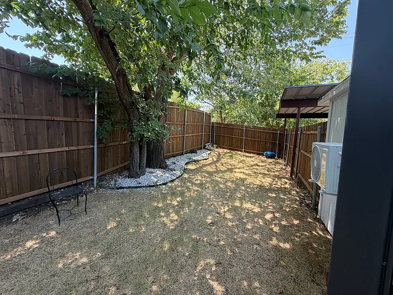 5351 Northridge Blvd — Photo 17