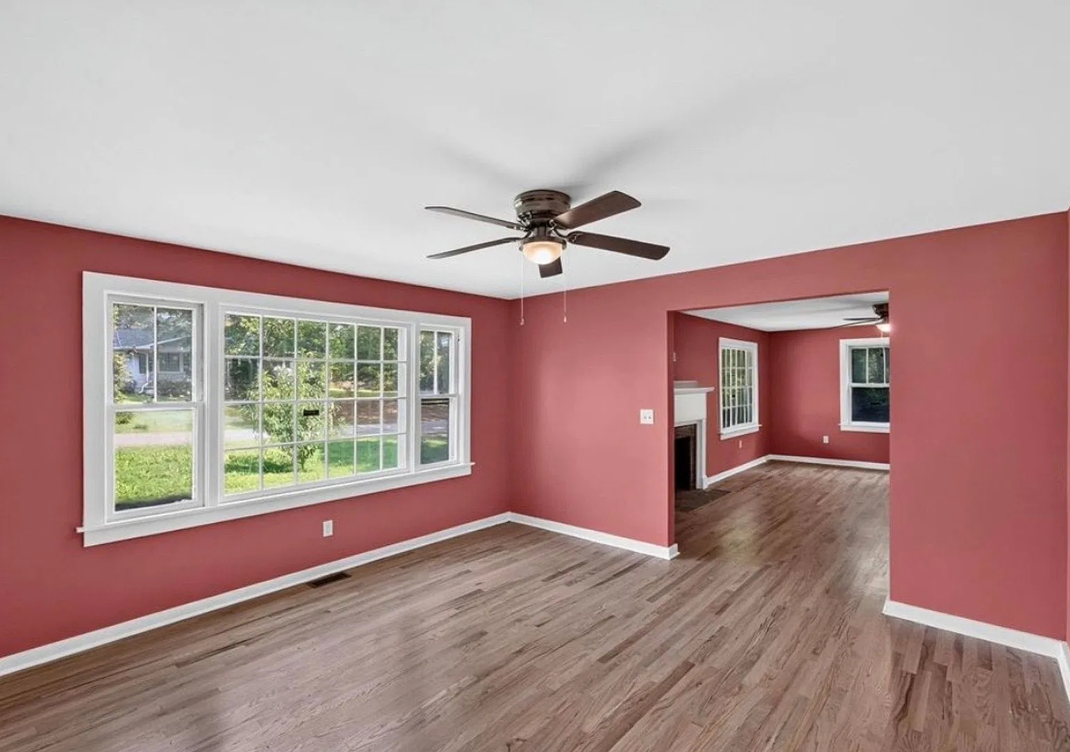 Spacious 3 Bedroom, 2 Bathroom Within Walking Distance of Downtown Inman — Photo 4