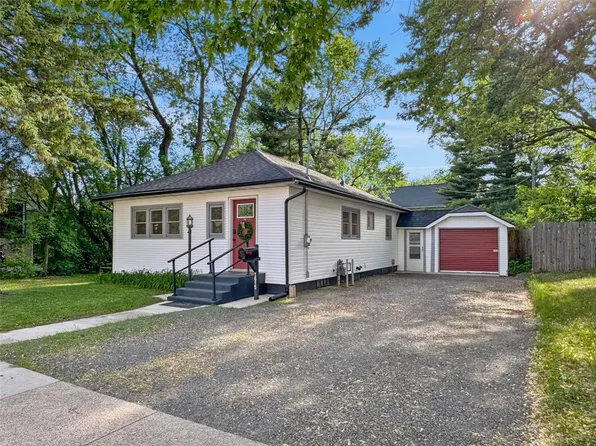 1615 S Broadway Street, Menomonie, WI 54751