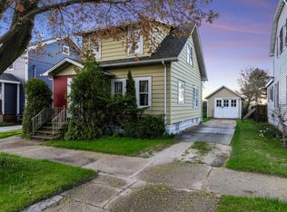 1007 16th St, Two Rivers, WI 54241