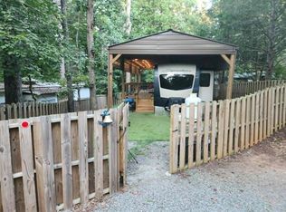 68 10th St, Ellijay, GA 30540