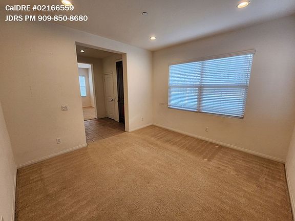 3rd image of 926 Terrace Ln W