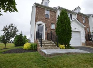 7449 Cayman Ln, Worthington, OH 43085