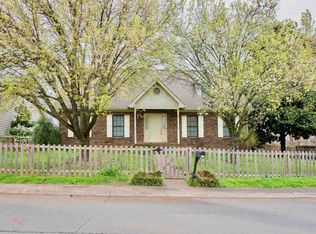 402 Barberry Dr NW, Cleveland, TN 37312