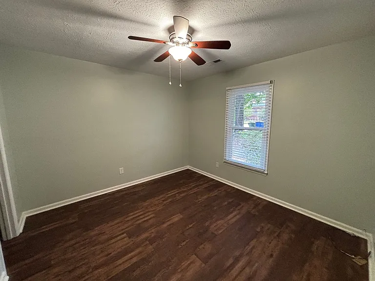 5202 Fox Ct — Photo 17