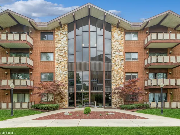 2311 183rd St APT 110, Homewood, IL 60430