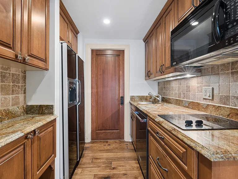 200 E Delaware Pl #4DE — Photo 27