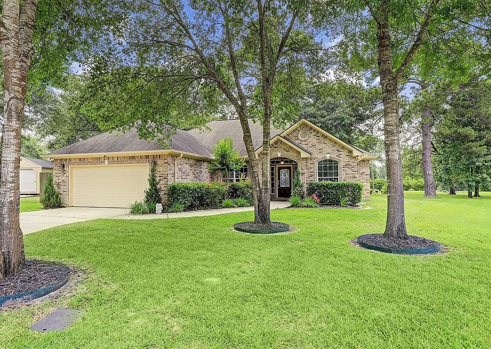 1st image of 323 Amarillo Dr