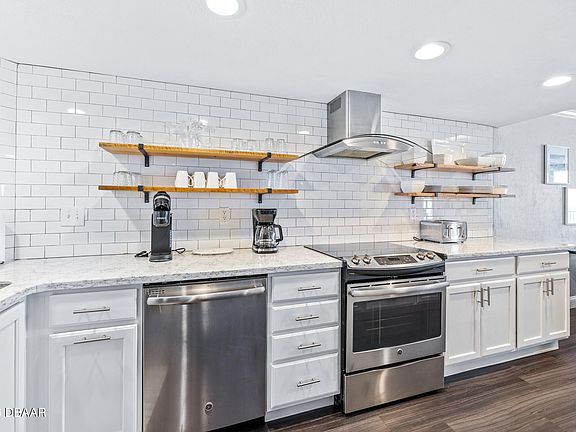 4th image of 3815 S Atlantic Ave APT 305