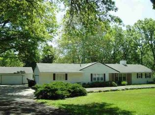 2740 SW Burlingame Rd, Topeka, KS 66611