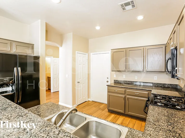 7872 Juniper Forest St — Photo 7
