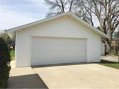 2nd image of 456 Spring Road Dr