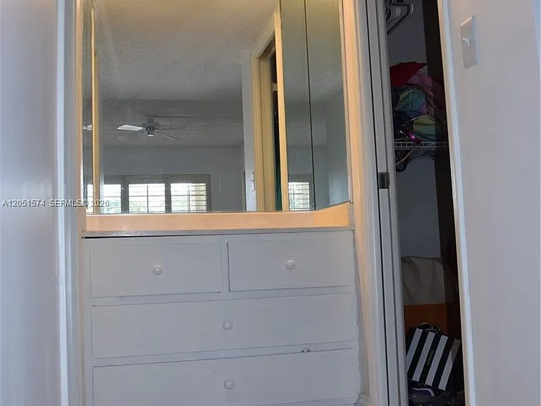 3970 Oaks Clubhouse Dr #306 — Photo 13