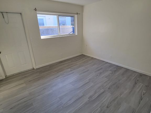4th image of 1821 N 17th Ct APT 28