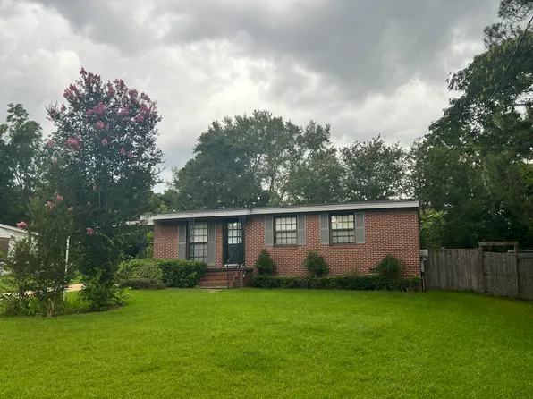 107 Bonnie Rd, Dothan, AL 36301