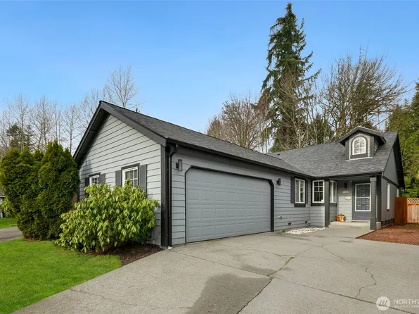 8215 1st Street SE, Lake Stevens, WA 98258