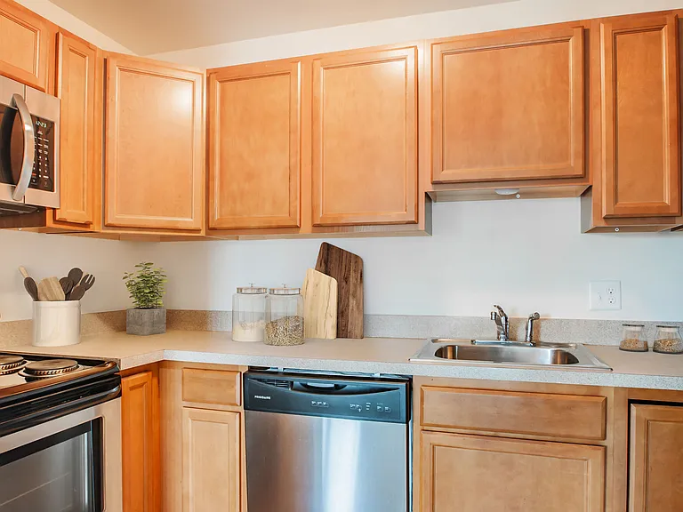 Appleby Apartments — Photo 14