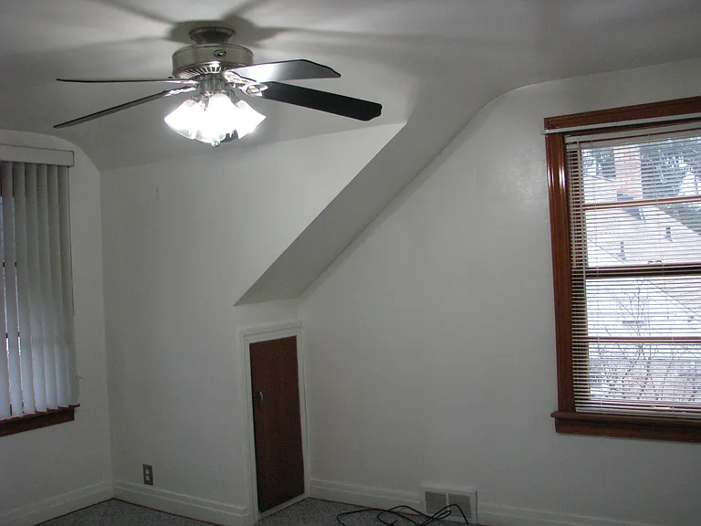 5330 Seneca St — Photo 17