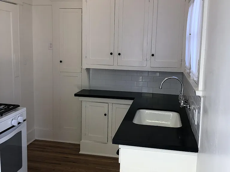 501 W Whiting Ave #8 — Photo 25