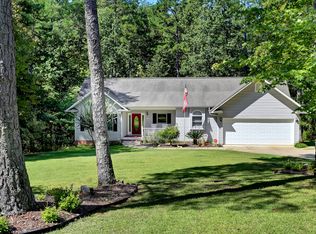 113 Cane Creek Harbor Rd, Seneca, SC 29672