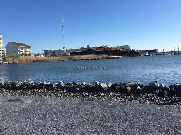 3rd image of 38 Bay Overlook Ln