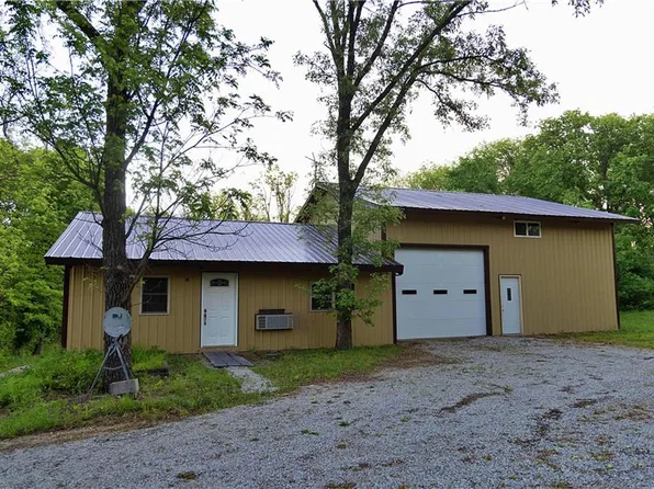8005 SE E Street Hwy #116, Dearborn, MO 64439