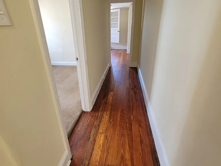 719 Corinthian Ave #3R — Photo 6