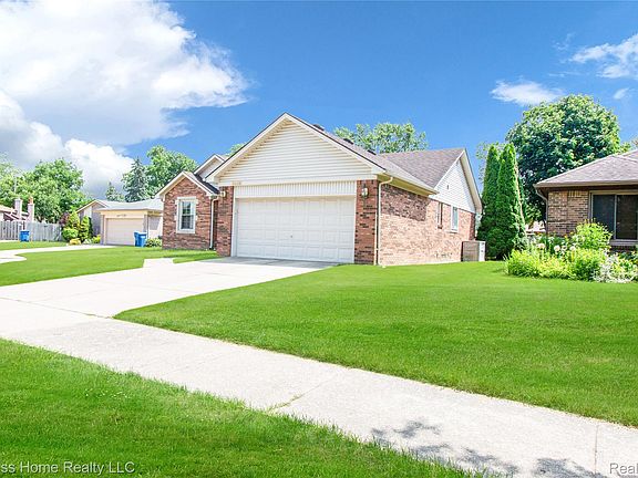 3rd image of 5010 Kelly Dr