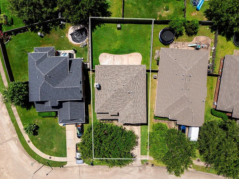 2931 Silver Landing Ln — Photo 39