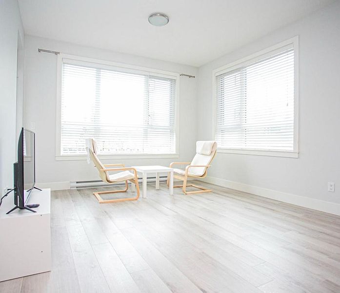 Surrey Apartment for rent - 2 Bedrooms — photo 9
