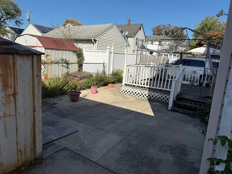 123 Louis Ave — Photo 14