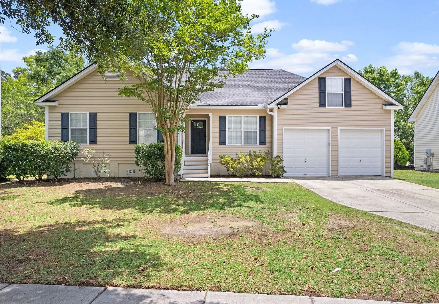 3 bed, 2.0 bath, 1386 sqft, $4,000 — Photo 1