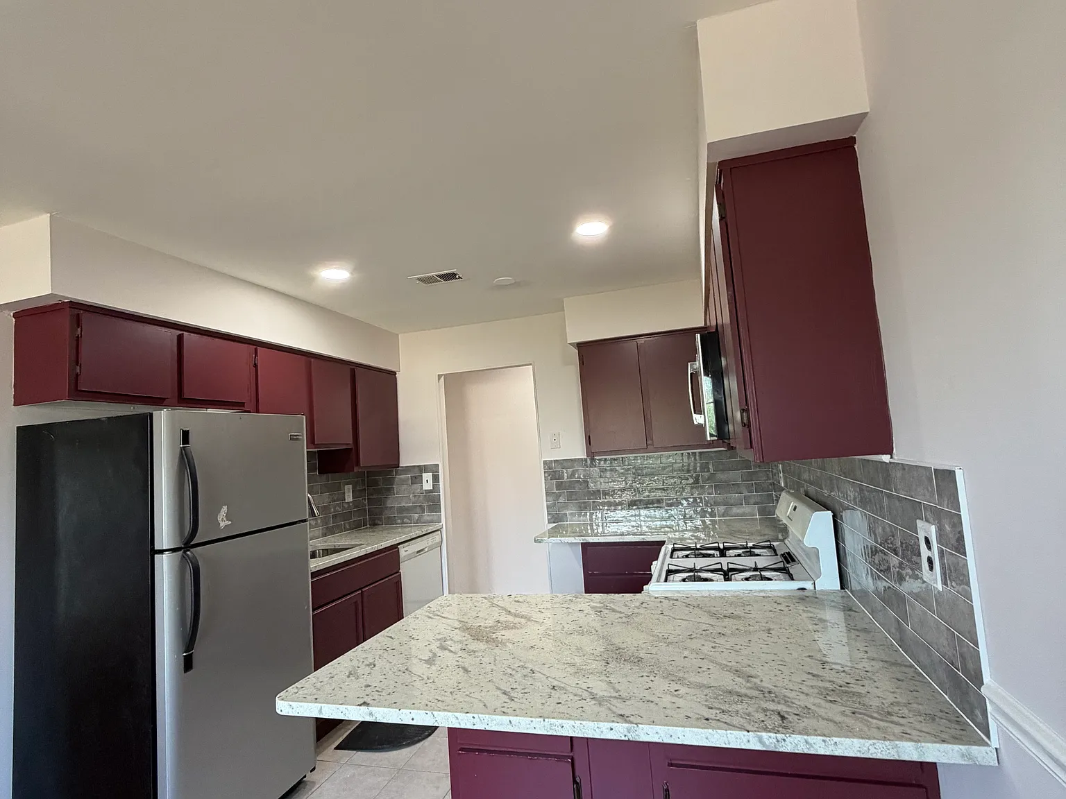 1409 Green Hollow Drive — Photo 2