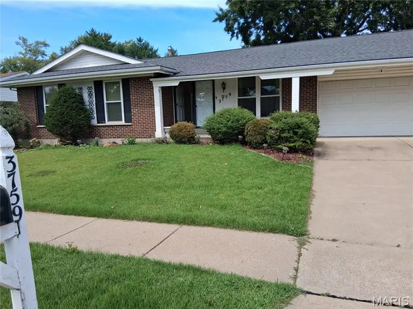 3759 Hirondelle Ln, Florissant, MO 63034
