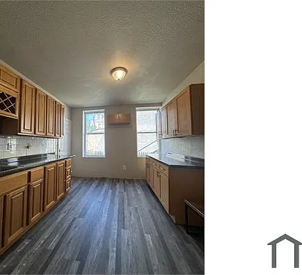 59 E Walnut Ln